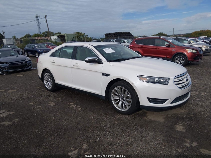 2016 FORD TAURUS LIMITED | 1FAHP2F82GG150075 | UPCARS