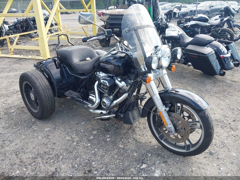 2017 HARLEY-DAVIDSON FLRT FREE WHEELER | 1HD1MCC18HB861116 | UPCARS