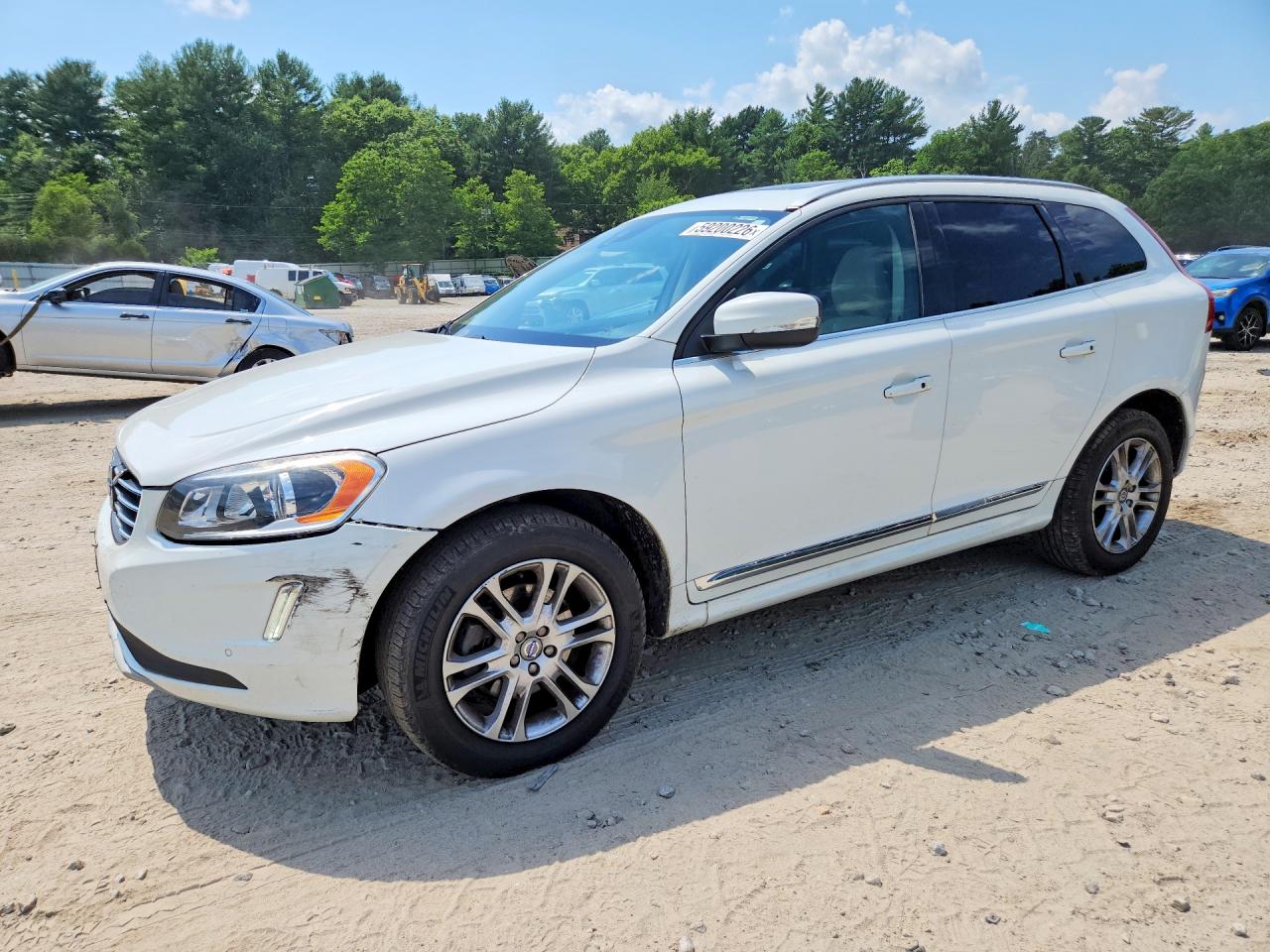 2016 VOLVO XC60 T5 PREMIER | YV4612RK3G2853298 | UPCARS