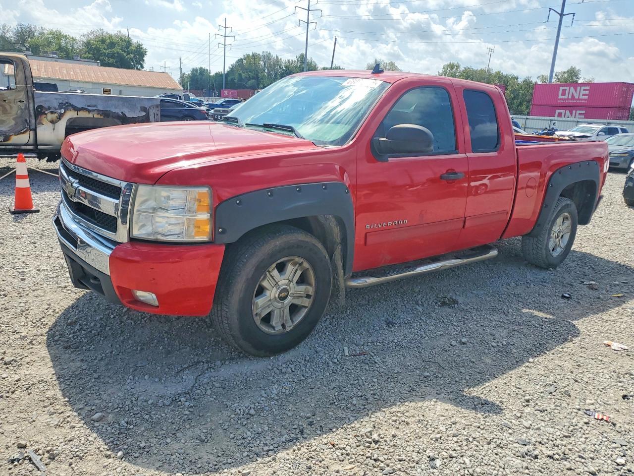 2011 CHEVROLET SILVERADO K1500 LT | 1GCRKSE30BZ261191 | UPCARS