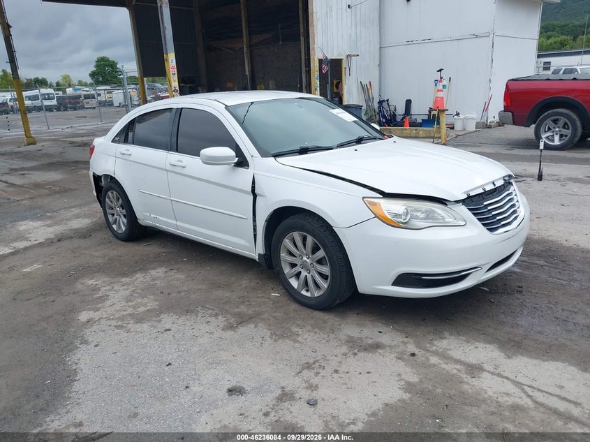 2013 CHRYSLER 200 LX | 1C3CCBAB9DN624067 | UPCARS