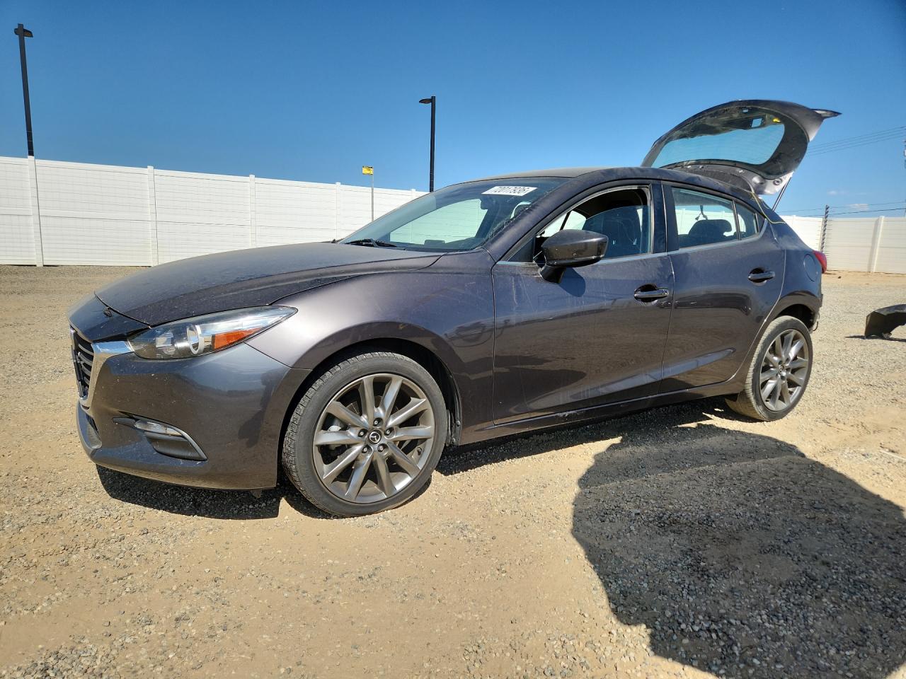 2018 MAZDA 3 TOURING | 3MZBN1L35JM229310 | UPCARS