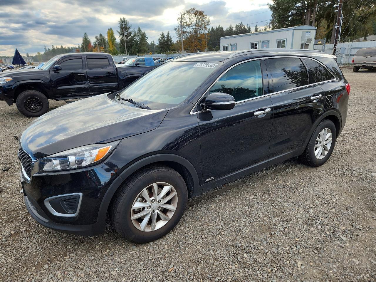 2017 KIA SORENTO LX | 5XYPGDA37HG199547 | UPCARS