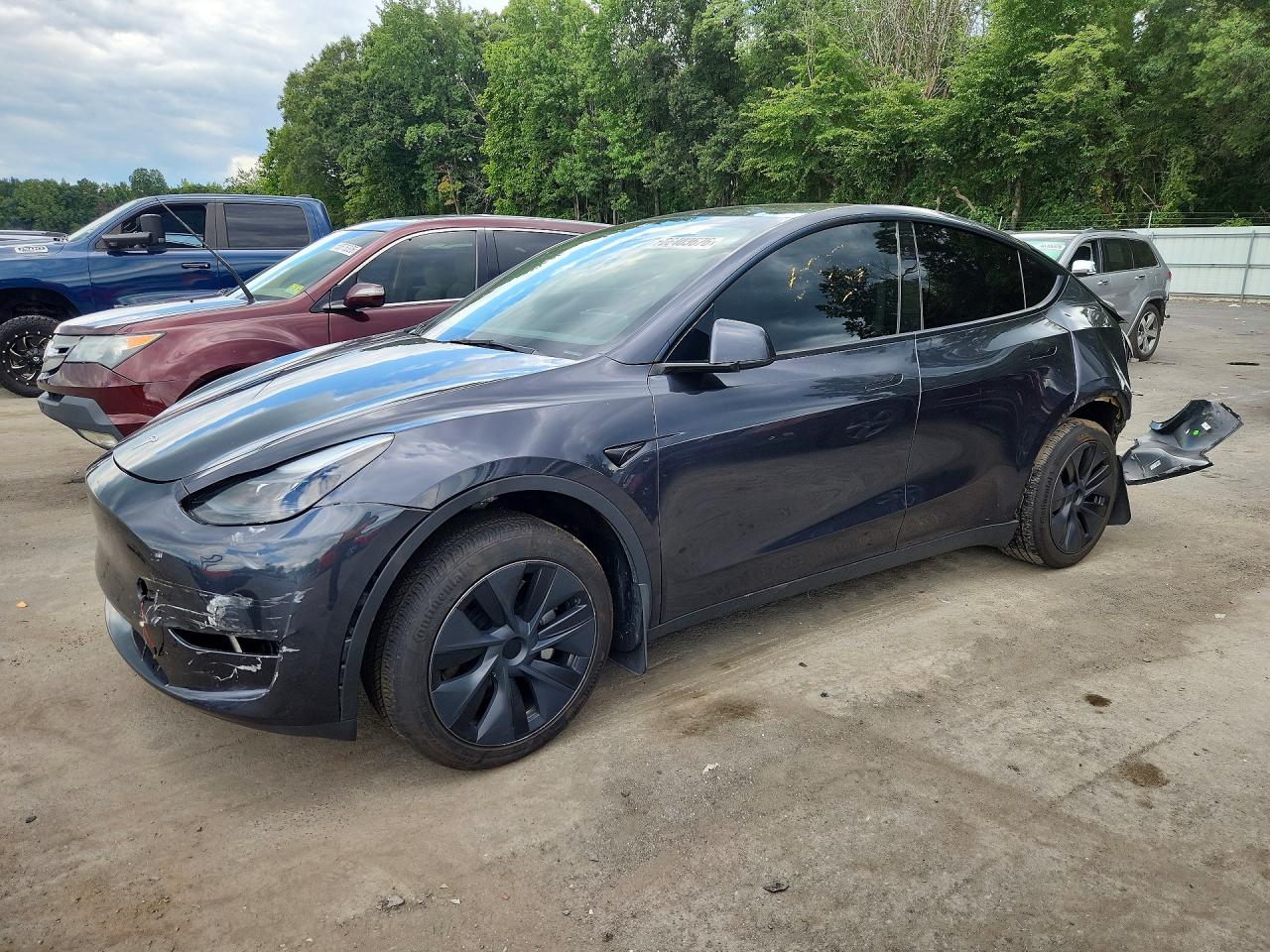 2024 TESLA MODEL Y | 7SAYGDED0RF103826 | UPCARS
