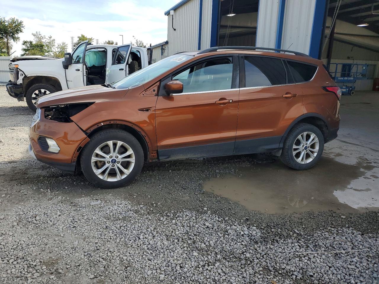 2017 FORD ESCAPE SE | 1FMCU9G91HUB98307 | UPCARS
