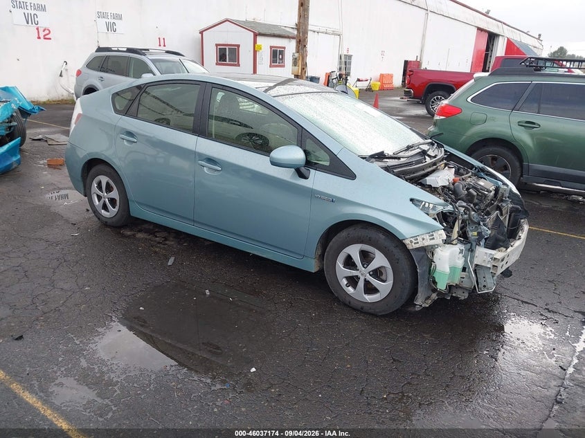 2015 TOYOTA PRIUS THREE | JTDKN3DU2F1956172 | UPCARS