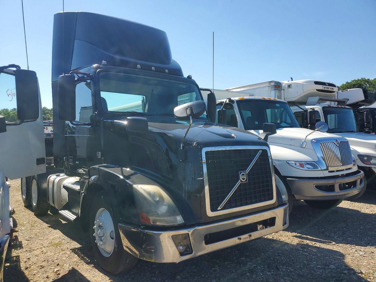 2016 VOLVO VNL SEMI TRUCK | 4V4NC9EG8GN959896 | UPCARS