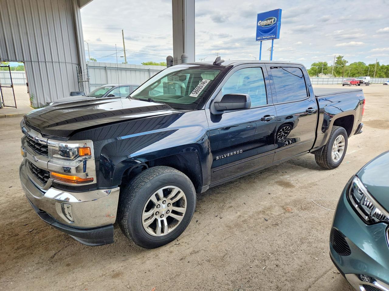 2017 CHEVROLET SILVERADO K1500 LT | 3GCUKREC4HG475774 | UPCARS