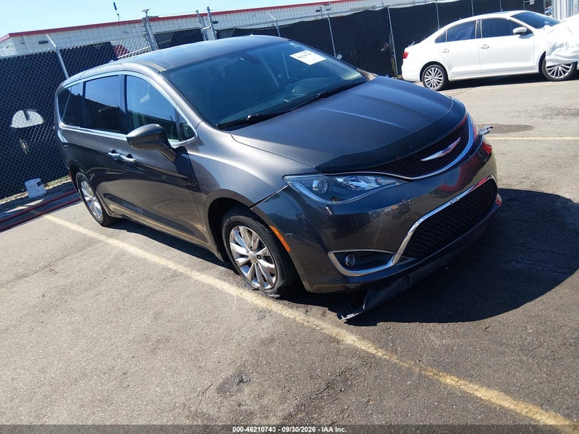2018 CHRYSLER PACIFICA TOURING PLUS | 2C4RC1FG6JR279177 | UPCARS