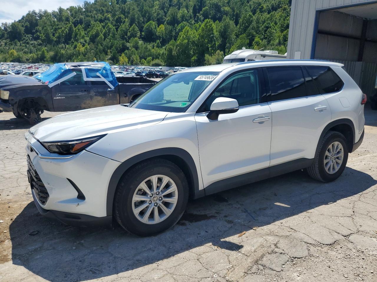 2026 TOYOTA GRAND HIGH XLE | 5TDAAAB53TS104807 | UPCARS