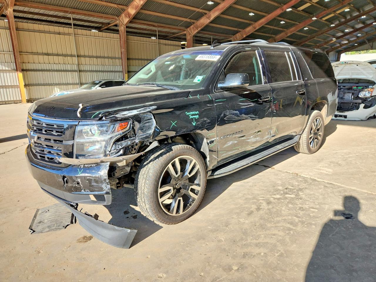 2019 CHEVROLET SUBURBAN C1500 LT | 1GNSCHKC5KR353782 | UPCARS