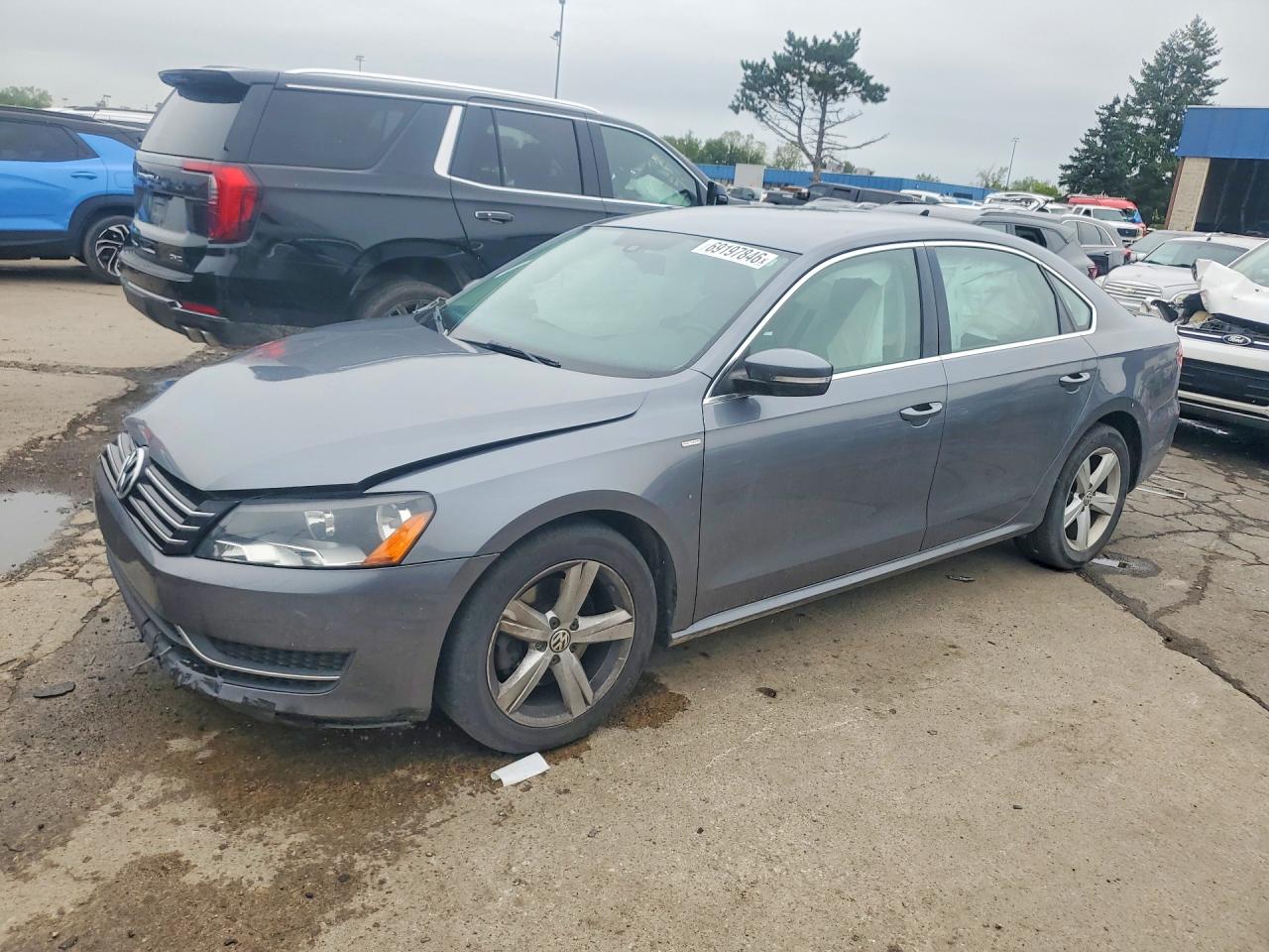 2014 VOLKSWAGEN PASSAT S | 1VWAT7A34EC027668 | UPCARS