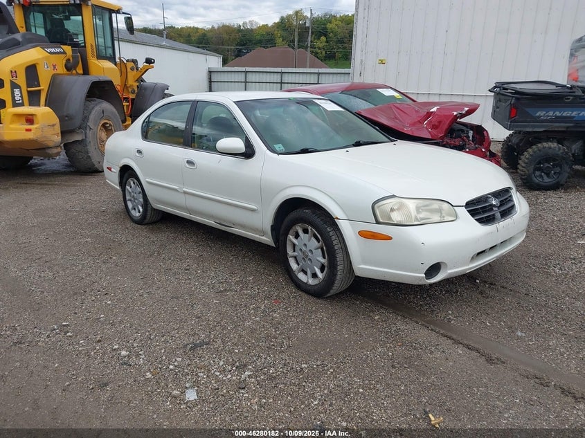 2001 NISSAN MAXIMA GXE | JN1CA31DX1T828606 | UPCARS