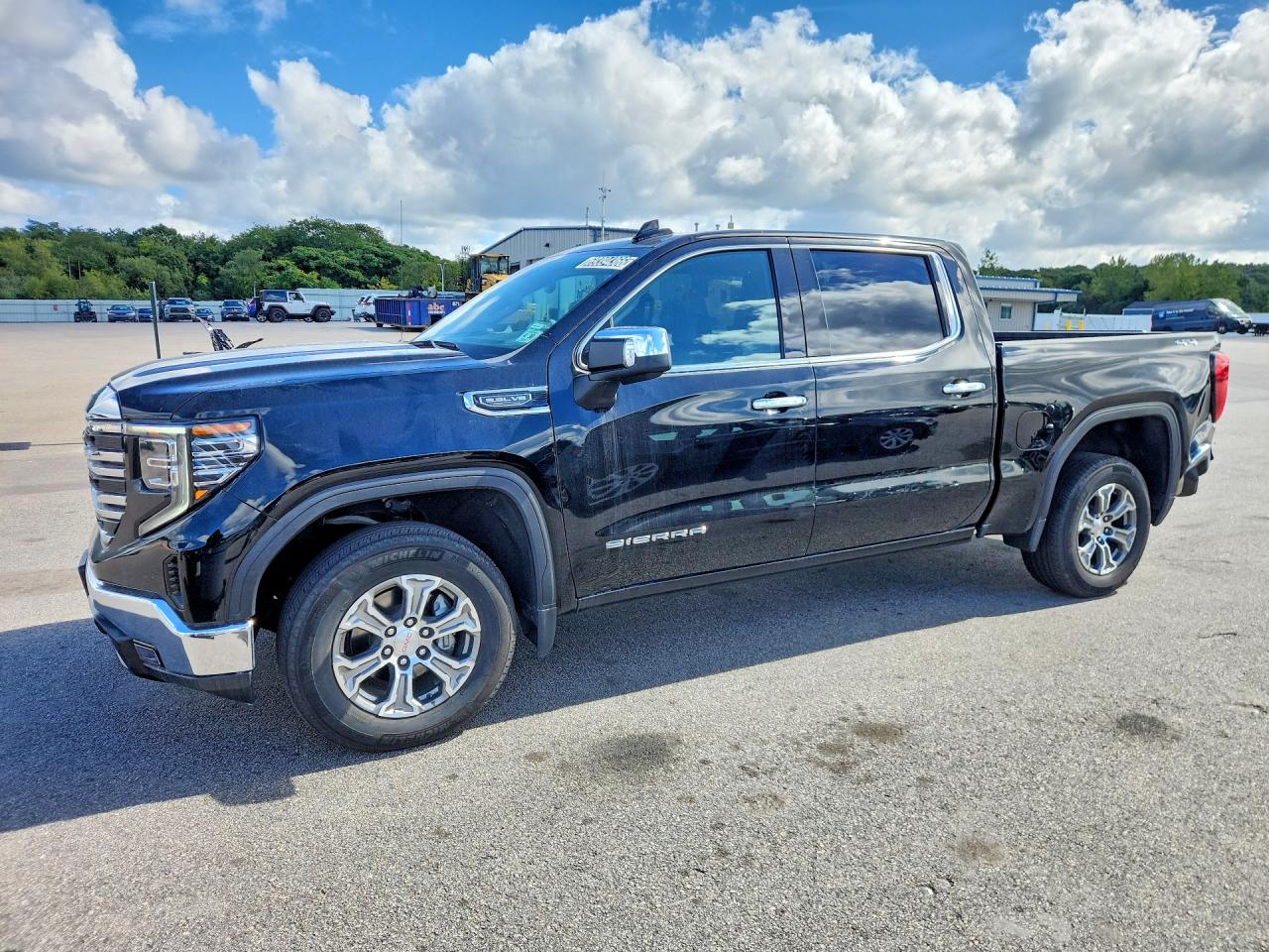 2025 GMC SIERRA K1500 SLT | 3GTUUDED7SG302800 | UPCARS