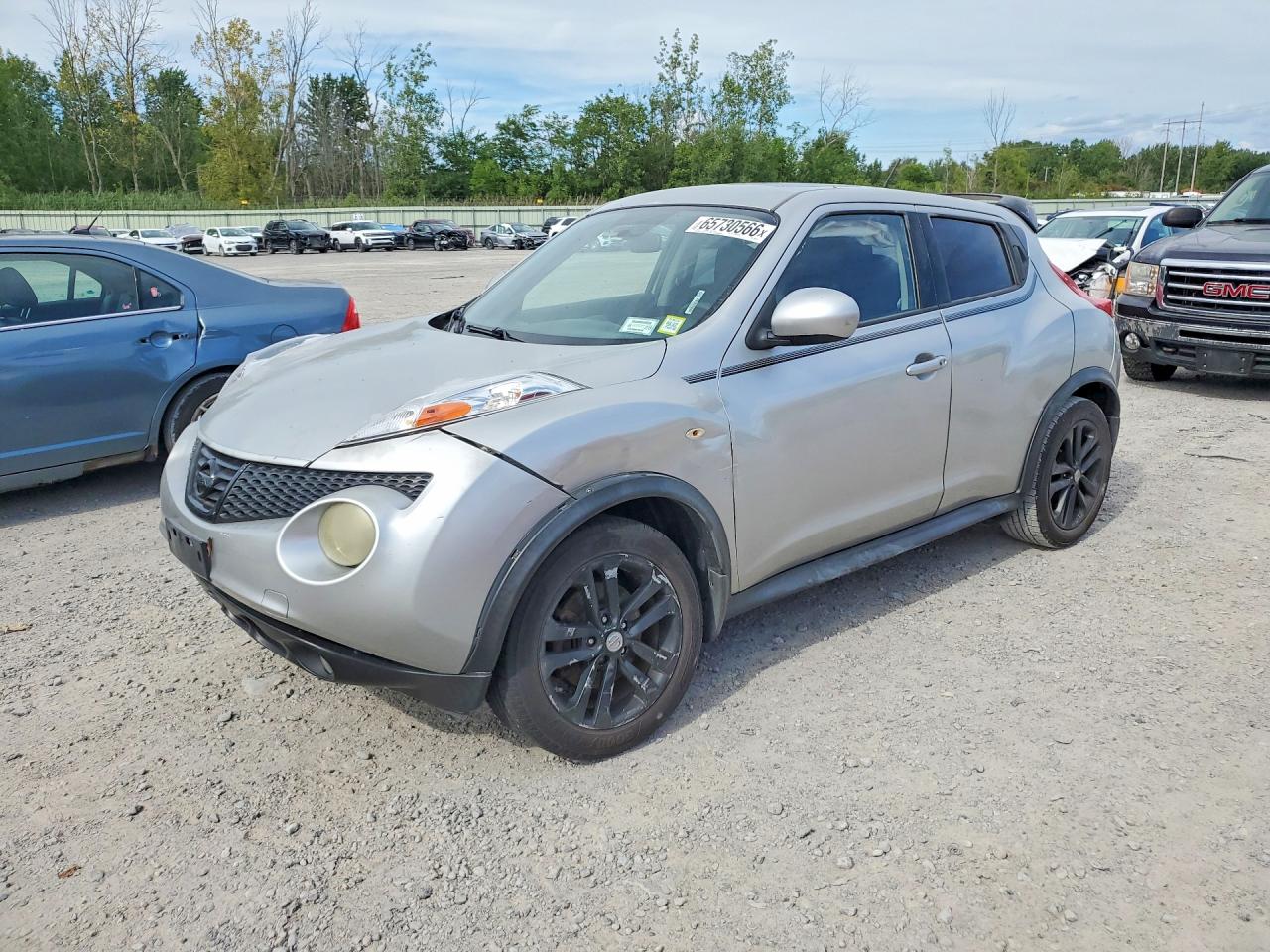 2011 NISSAN JUKE S | JN8AF5MV2BT008340 | UPCARS