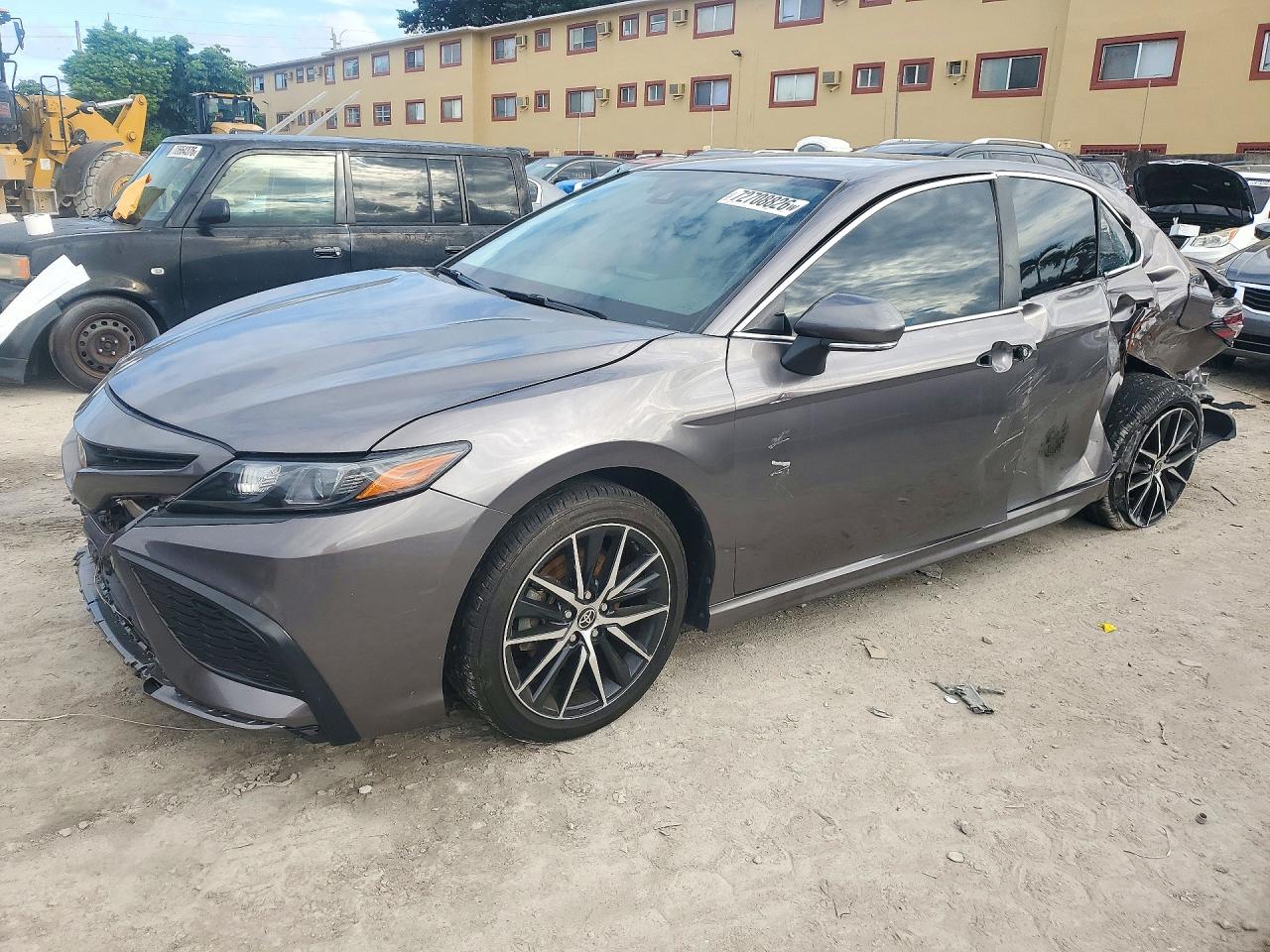 2024 TOYOTA CAMRY SE | 4T1G11AK1RU207404 | UPCARS