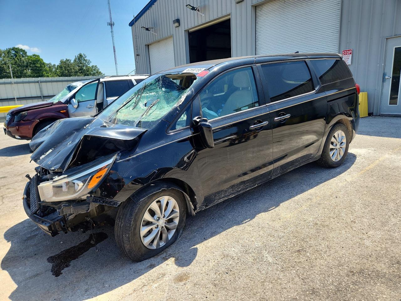 2019 KIA SEDONA LX | KNDMB5C11K6508734 | UPCARS