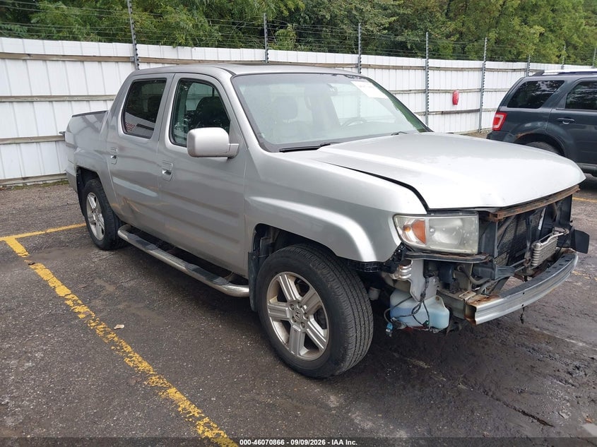 2013 HONDA RIDGELINE RTL | 5FPYK1F54DB502000 | UPCARS