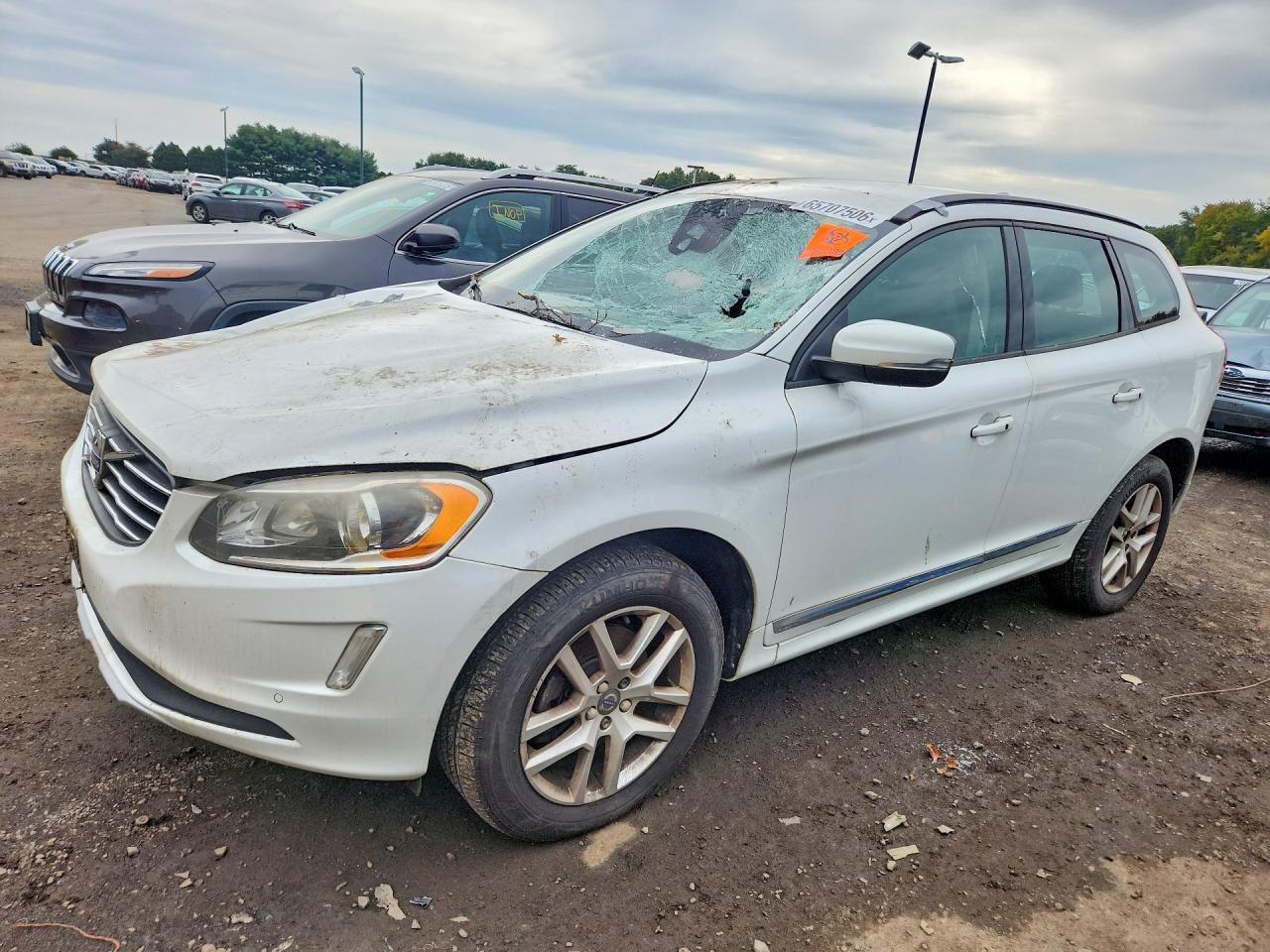 2017 VOLVO XC60 T5 | YV440MDJ6H2076377 | UPCARS