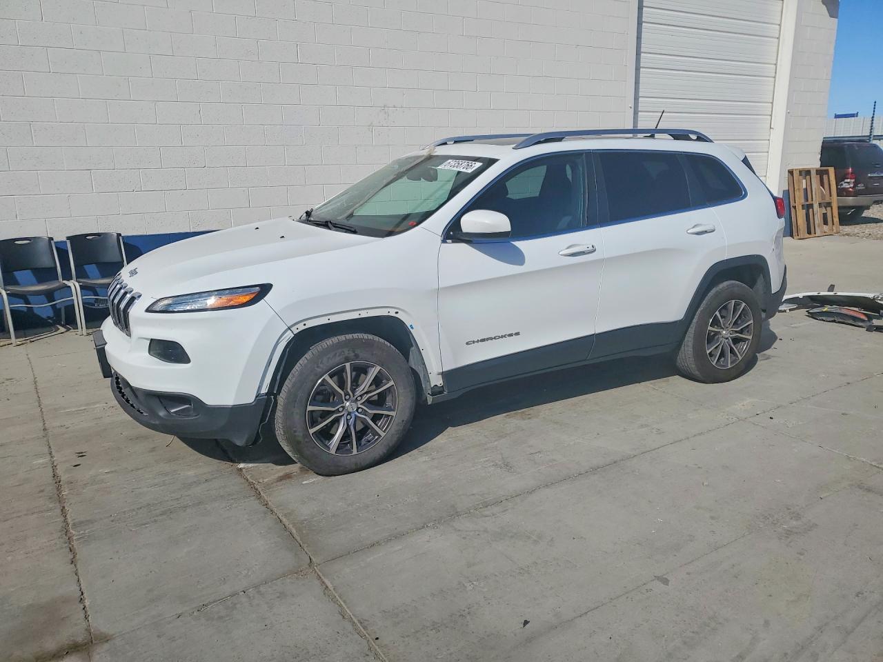 2014 JEEP CHEROKEE LATITUDE | 1C4PJMCS7EW302423 | UPCARS