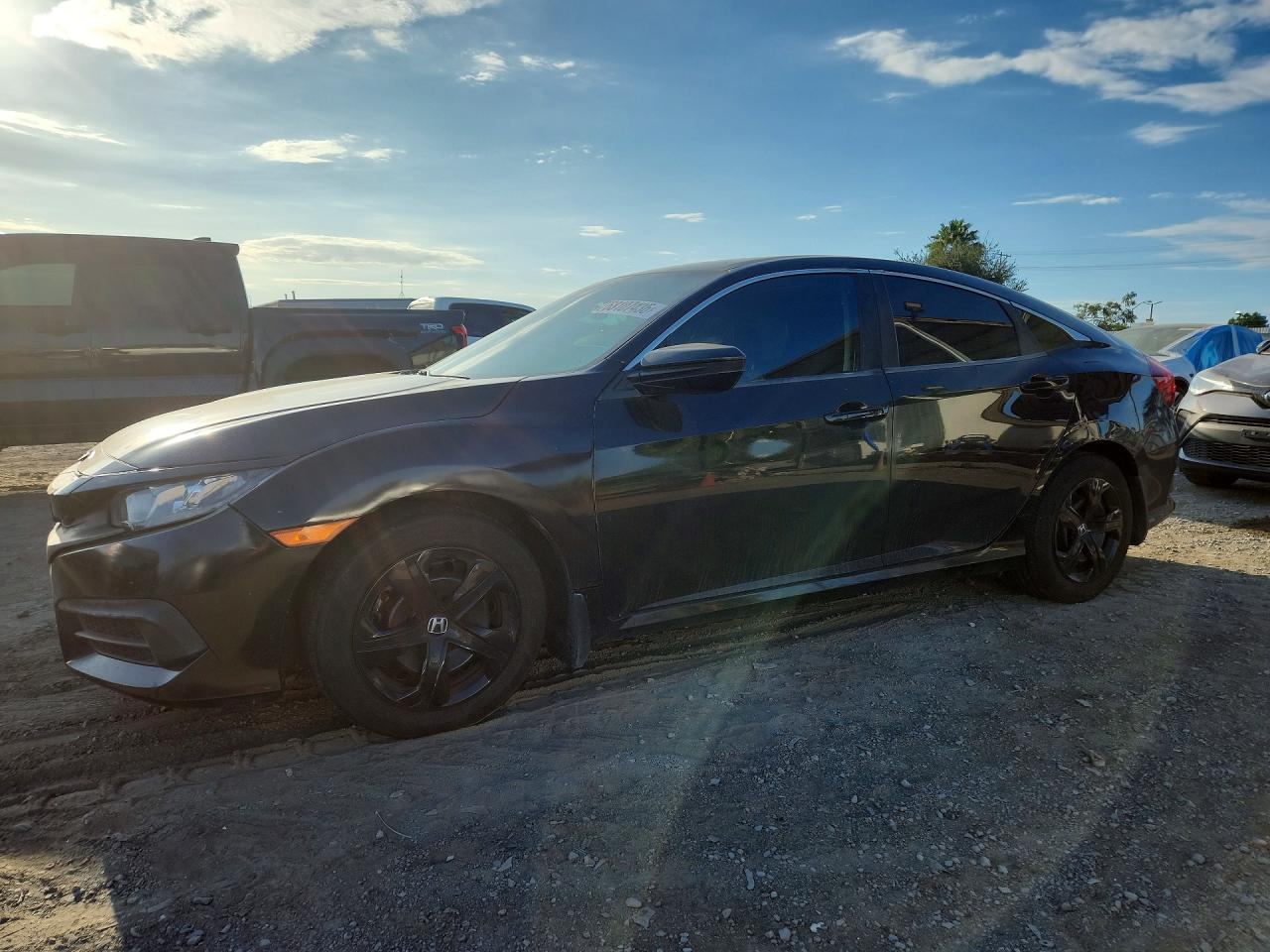 2016 HONDA CIVIC LX | 19XFC2F50GE097041 | UPCARS