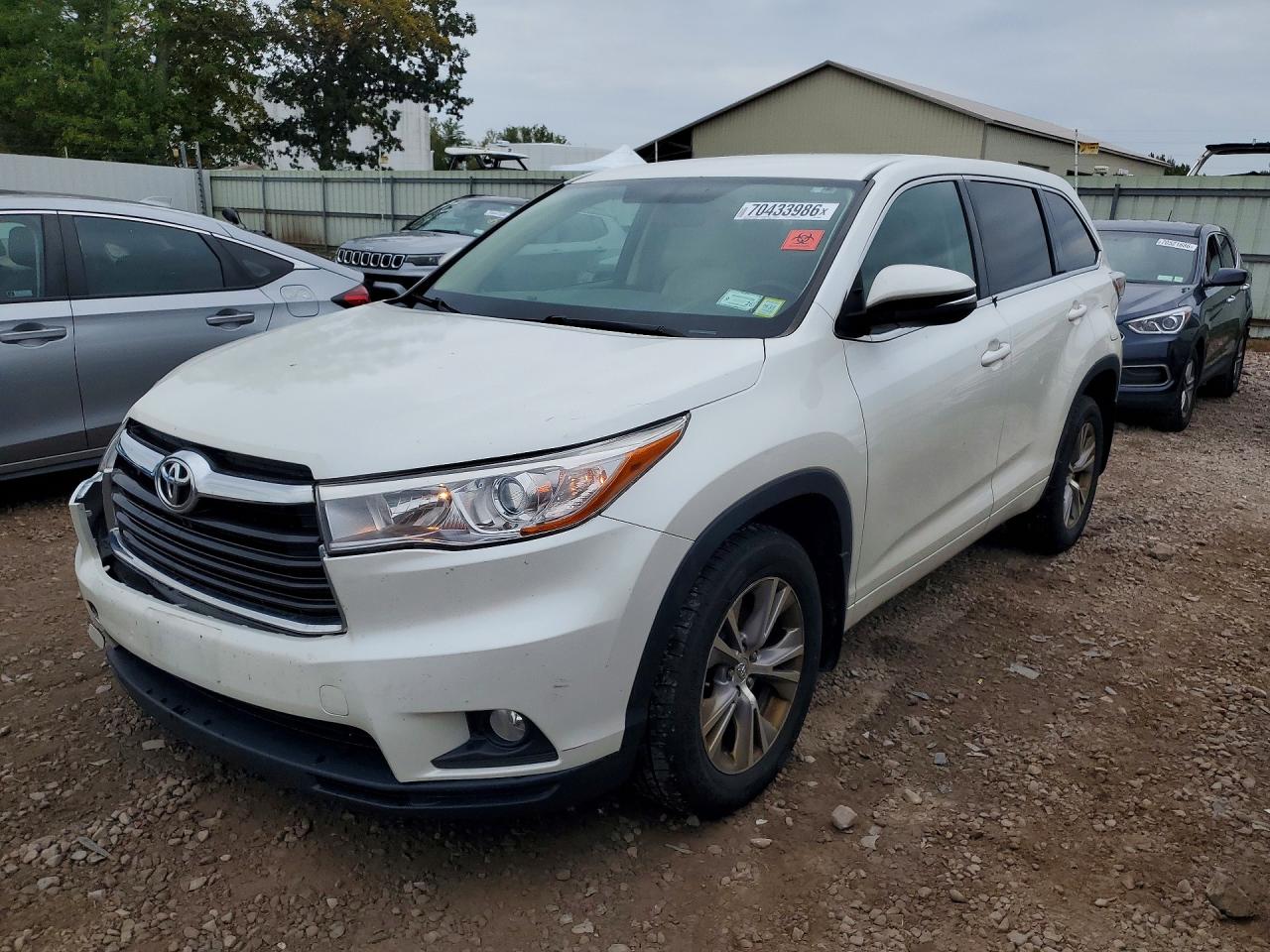 2015 TOYOTA HIGHLANDER LE PLUS | 5TDBKRFH6FS206885 | UPCARS