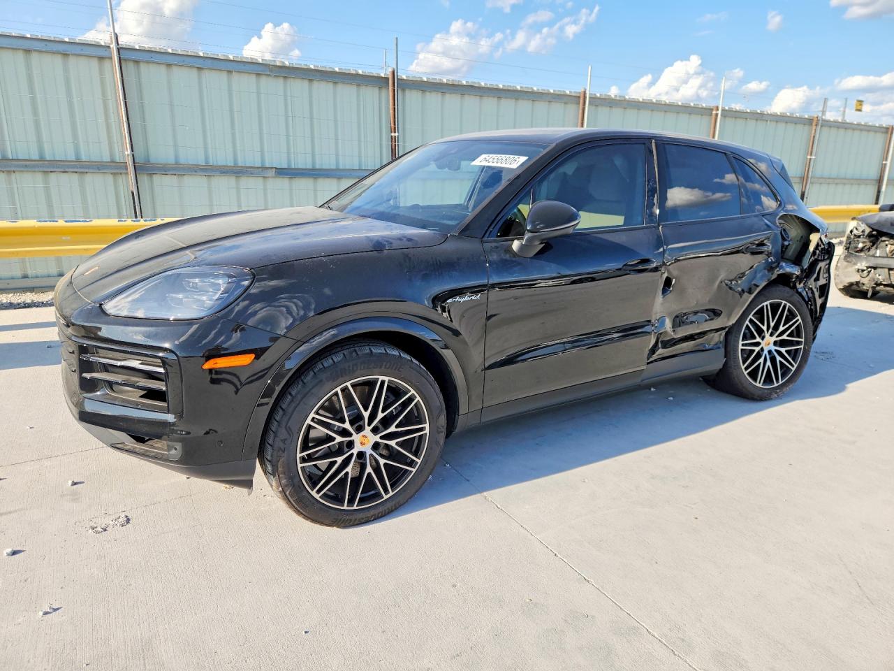 2024 PORSCHE CAYENN E-HYBRID | WP1AE2AY4RDA29933 | UPCARS