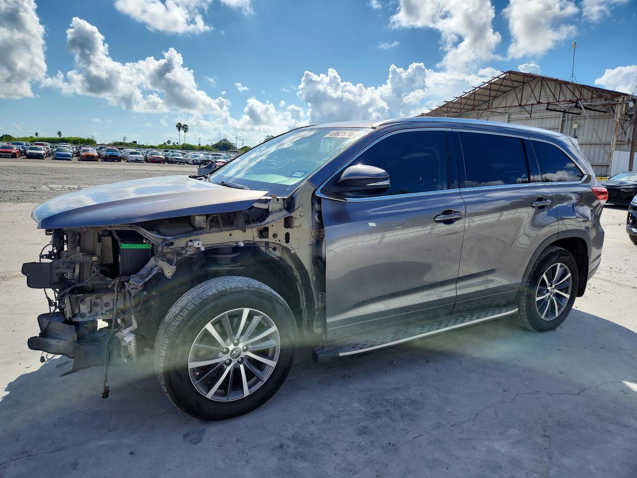 2017 TOYOTA HIGHLANDER XLE | 5TDKZRFH2HS518801 | UPCARS