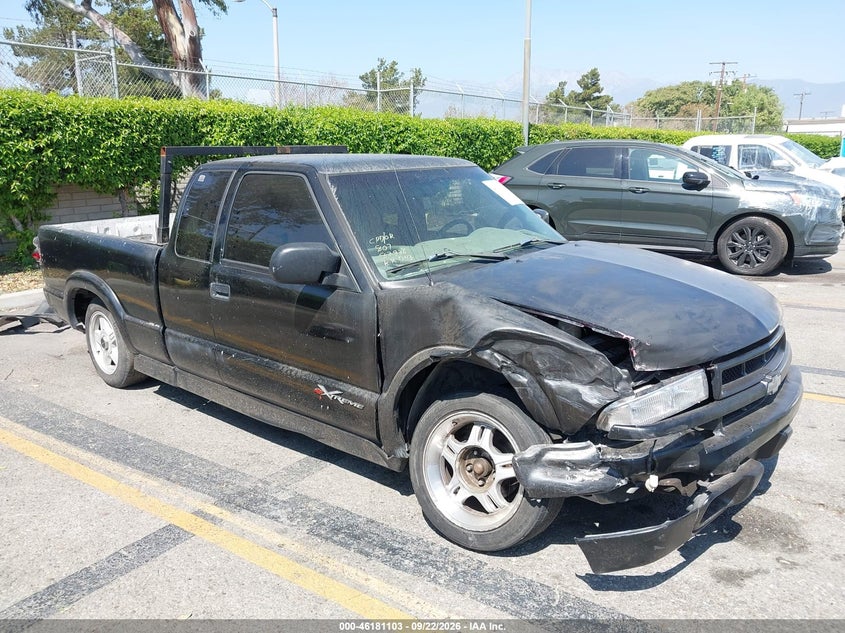 2000 CHEVROLET S-10 LS | 1GCCS1957Y8208398 | UPCARS