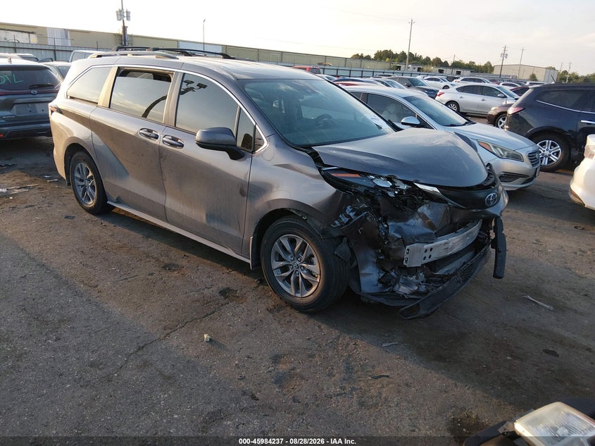 2024 TOYOTA SIENNA LE | 5TDKRKEC0RS221167 | UPCARS