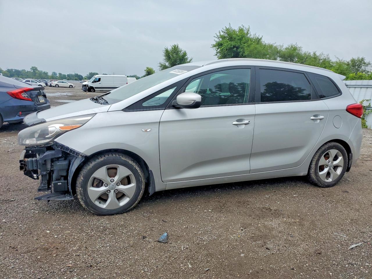 2015 KIA RONDO | KNAHT8A32F7080092 | UPCARS