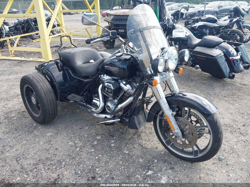 2017 HARLEY-DAVIDSON FLRT FREE WHEELER | 1HD1MCC18HB861116 | UPCARS