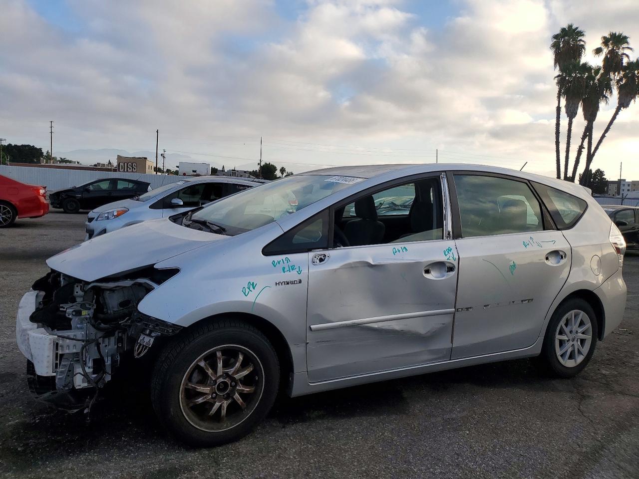 2014 TOYOTA PRIUS TWO | JTDZN3EU9E3334202 | UPCARS