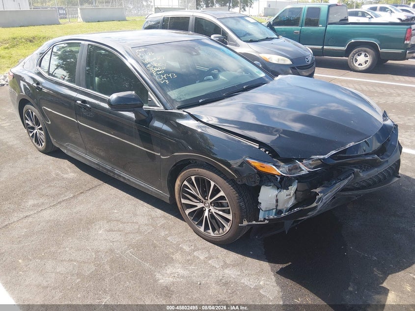 2018 TOYOTA CAMRY SE | 4T1B11HKXJU620443 | UPCARS