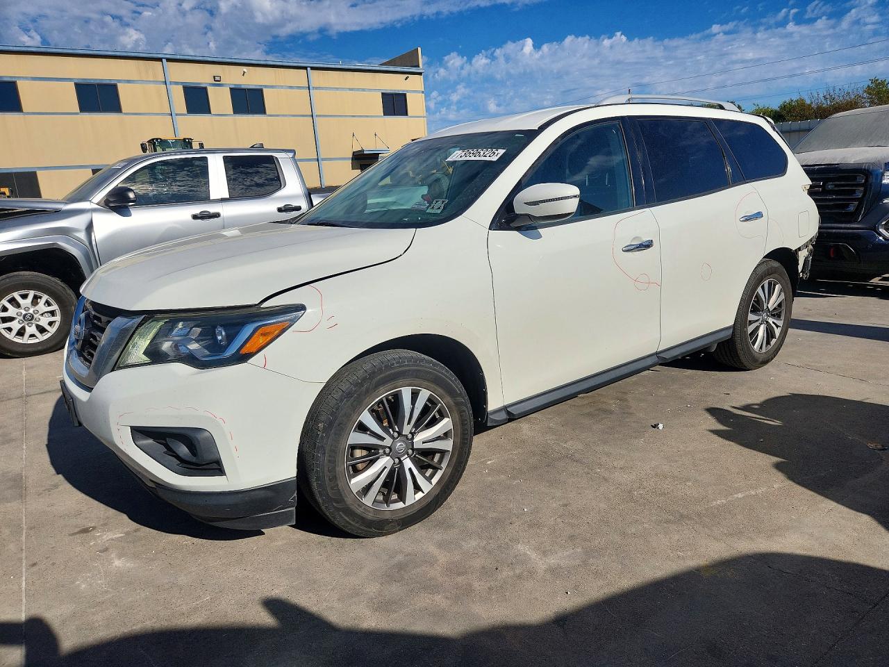 2019 NISSAN PATHFINDER SV | 5N1DR2MN2KC593611 | UPCARS