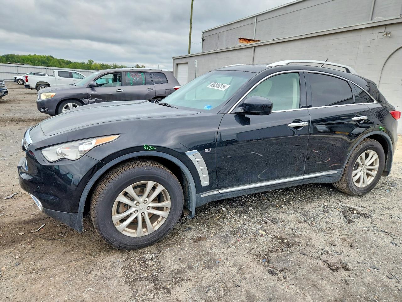 2015 INFINITI QX70 BASE | JN8CS1MW0FM481661 | UPCARS