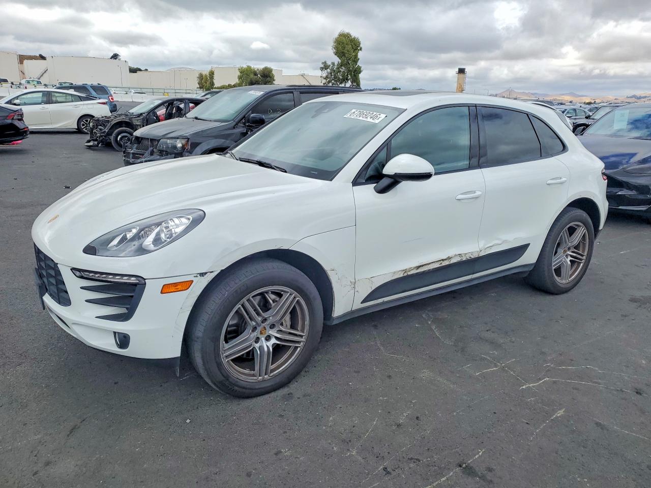 2015 PORSCHE MACAN S | WP1AB2A52FLB66904 | UPCARS
