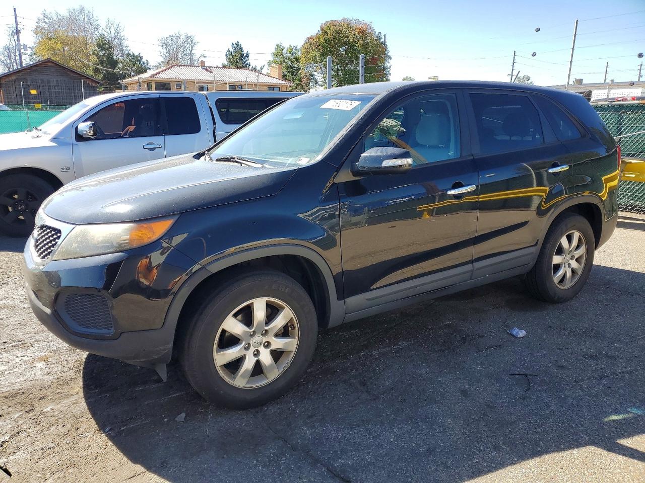 2012 KIA SORENTO LX | 5XYKT3A16CG213185 | UPCARS