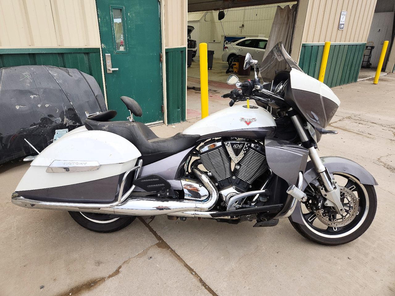 2016 VICTORY MOTORCYCLES MOTORCYCLE TOUR | 5VPTW36N4G3047770 | UPCARS