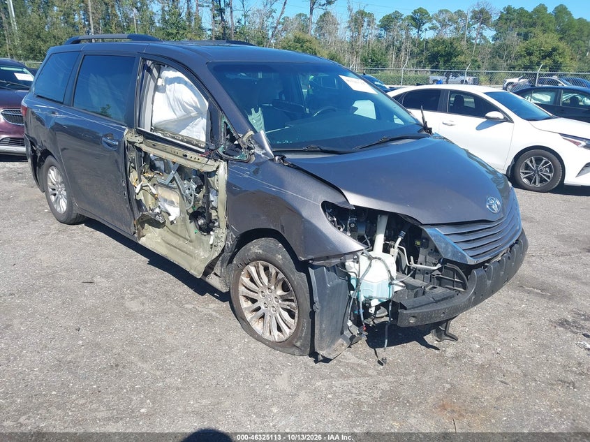 2017 TOYOTA SIENNA XLE PREMIUM 8 PASSENGER | 5TDYZ3DC1HS835161 | UPCARS