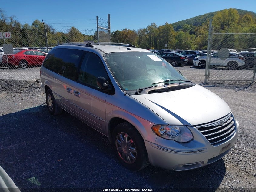 2005 CHRYSLER TOWN & COUNTRY LIMITED | 2C8GP64L55R456864 | UPCARS
