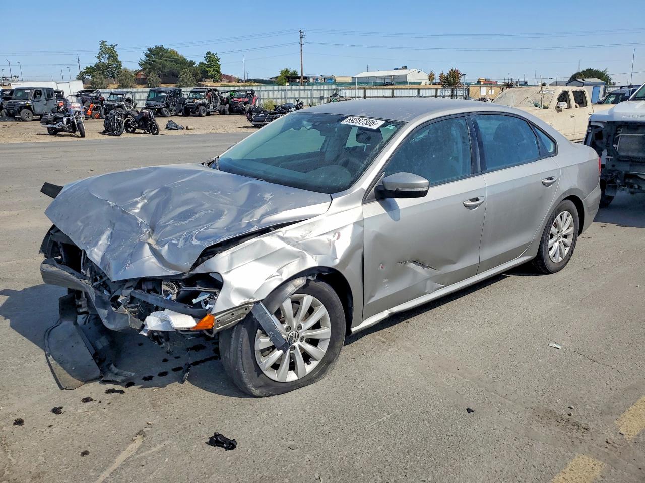 2013 VOLKSWAGEN PASSAT S | 1VWAP7A33DC050717 | UPCARS