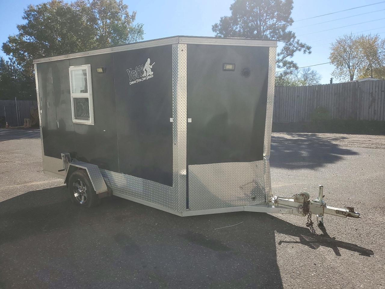 2018 YETT I FISH HOU YETSE ENCLOSED CARGO TRAILER | 1V9BS1215DB177250 | UPCARS