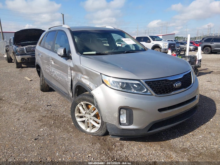 2015 KIA SORENTO LX | 5XYKT3A61FG659549 | UPCARS