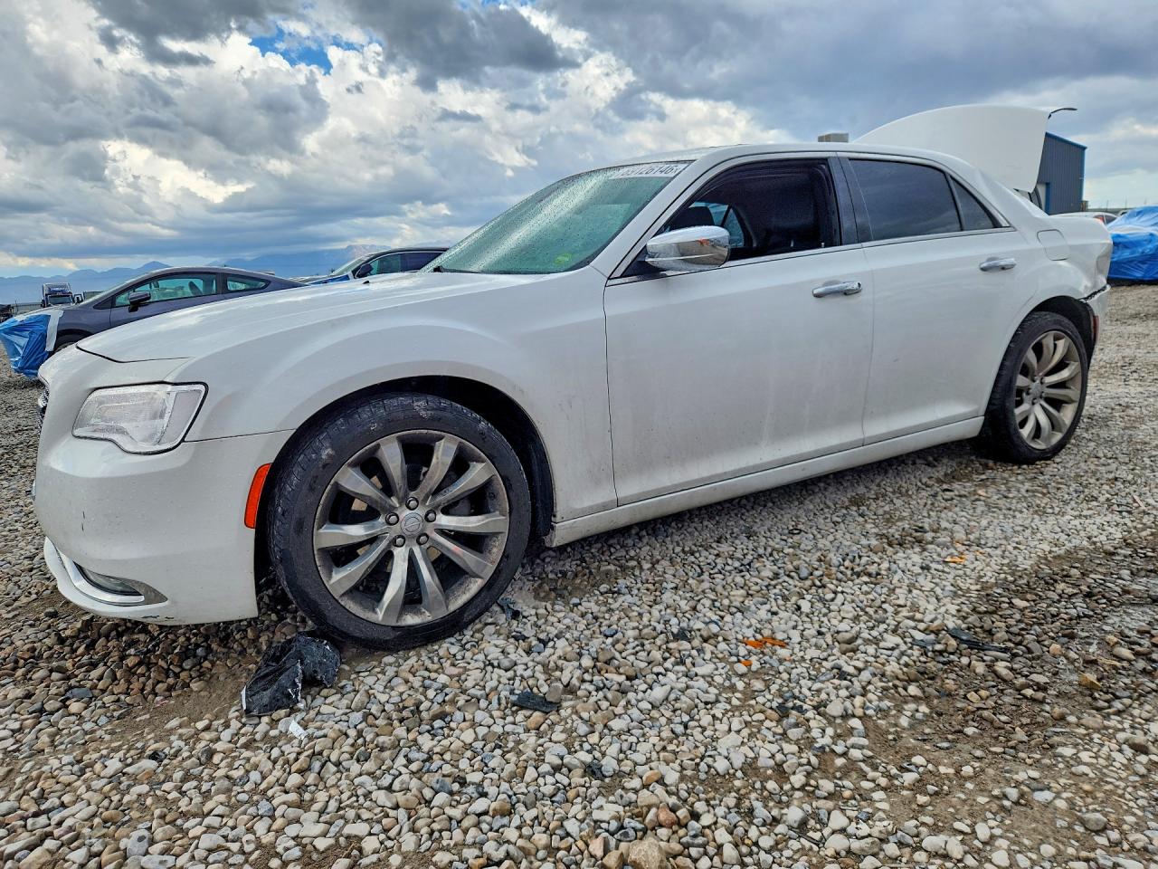 2019 CHRYSLER 300 LIMITED | 2C3CCAEG4KH564611 | UPCARS