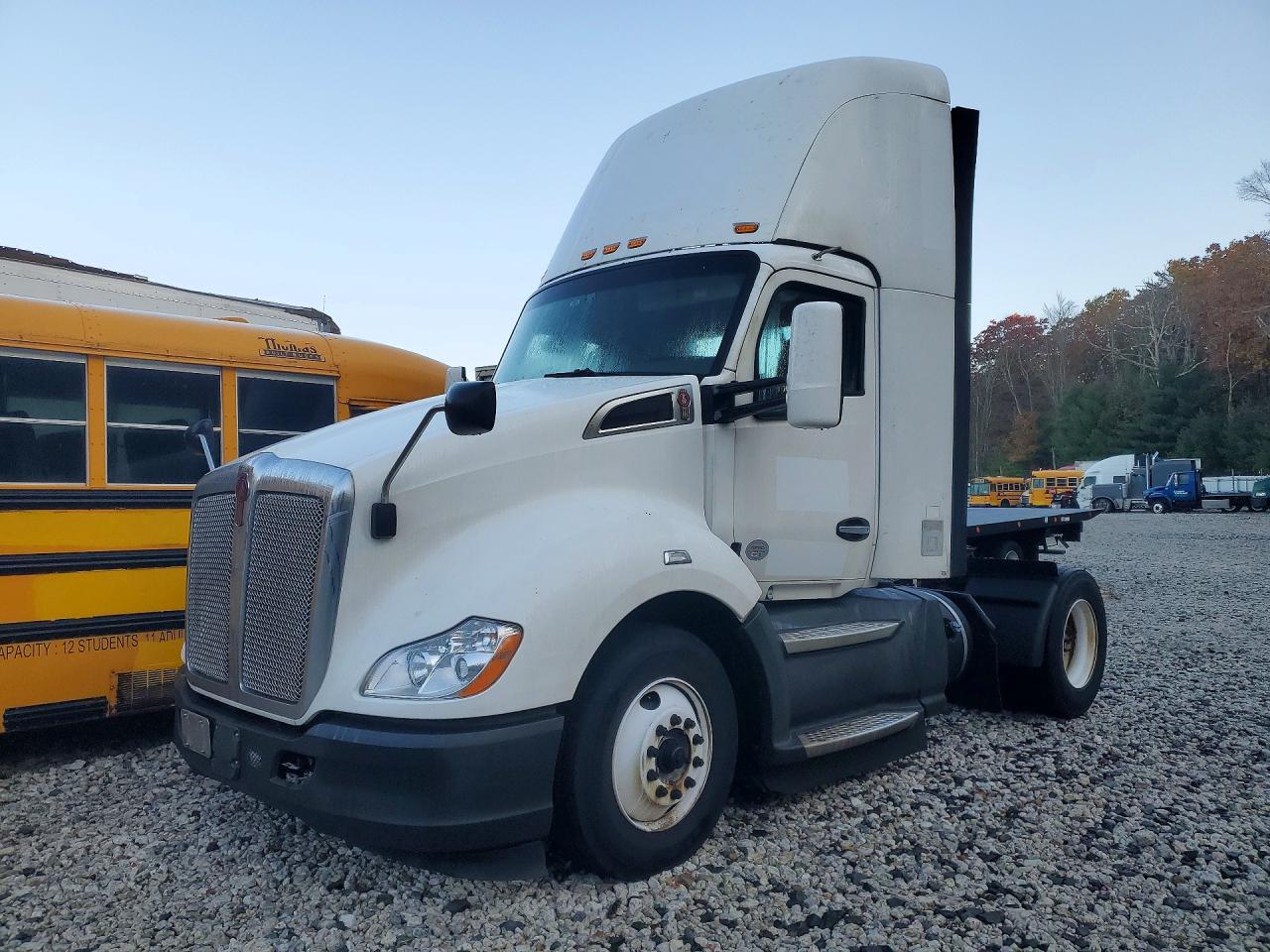 2020 KENWORTH ALL OTHER SEMI TRUCK | 1XKYA48X8LJ393158 | UPCARS
