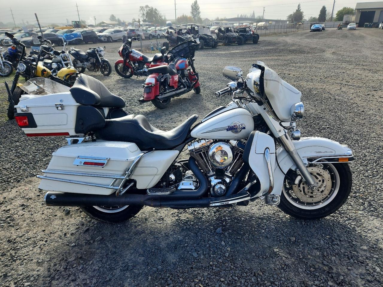 2006 HARLEY-DAVIDSON FL | 1HD1FCW336Y605130 | UPCARS