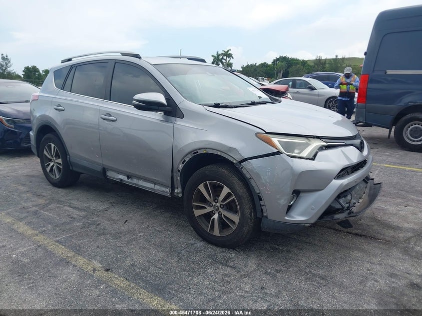2018 TOYOTA RAV4 XLE | 2T3WFREV8JW414464 | UPCARS