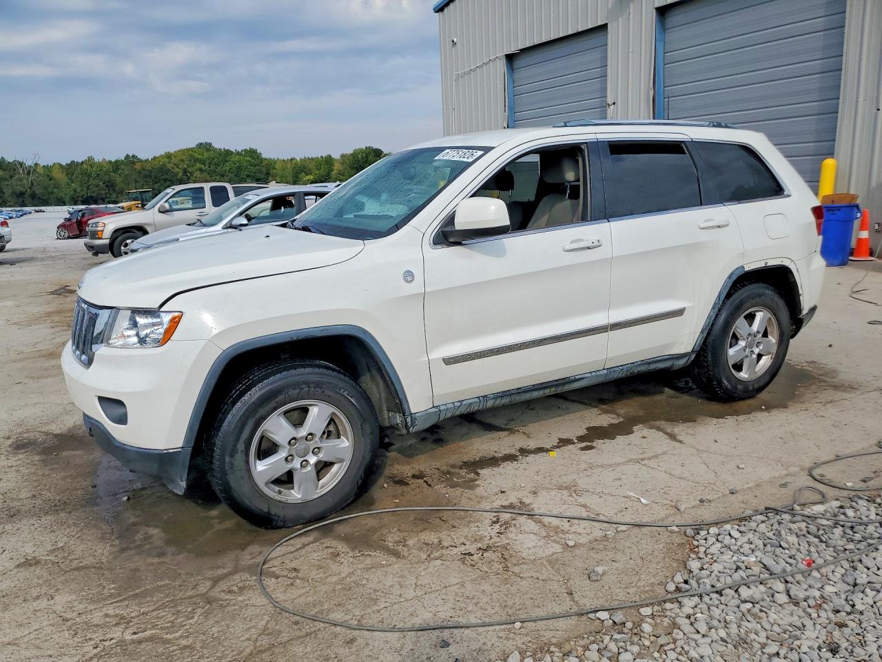 2011 JEEP CHEROKEE LAREDO | 1J4RR4GG8BC617651 | UPCARS
