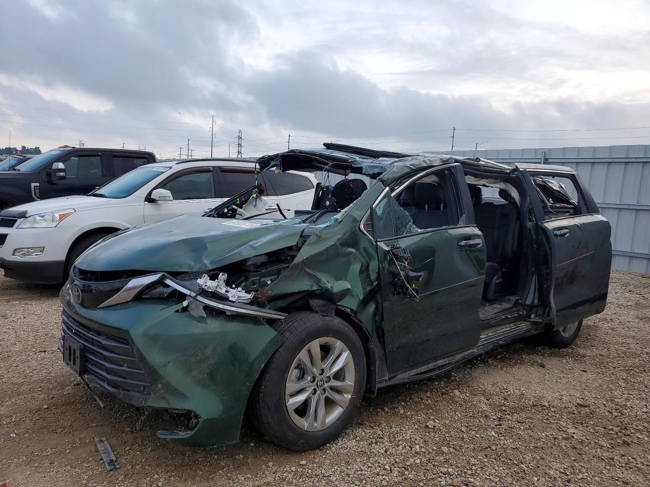 2026 TOYOTA SIENNA LIMITED 7-PASSENGER | 5TDZSKFC1TS258995 | UPCARS